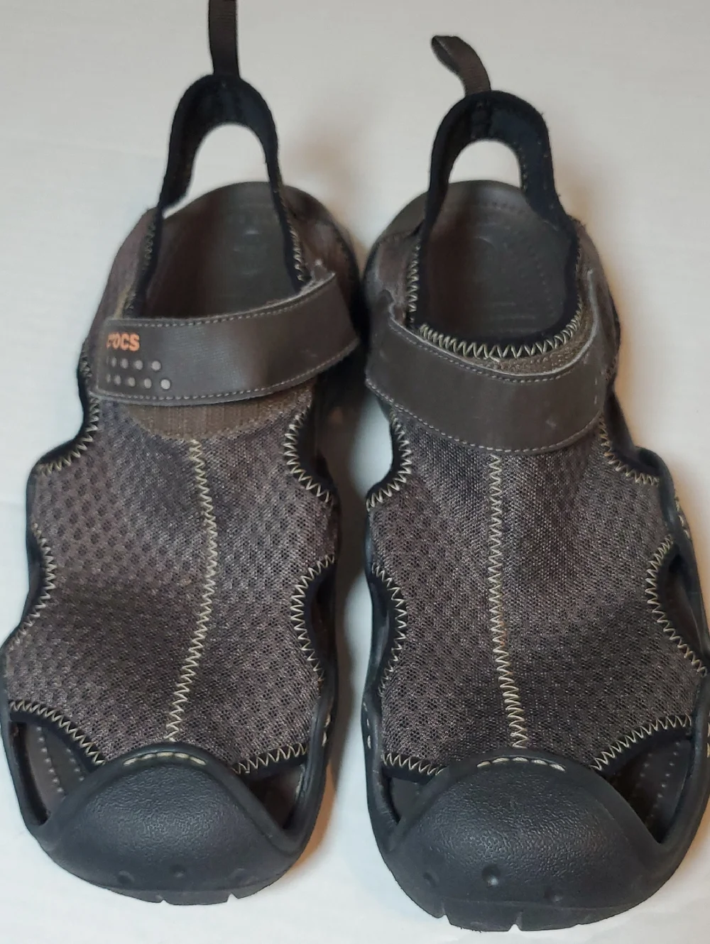 CROCS Men's Swiftwater Mesh Deck Sandals Brown Size 11 Slip On Comfort Low Top - Picture 2 of 8